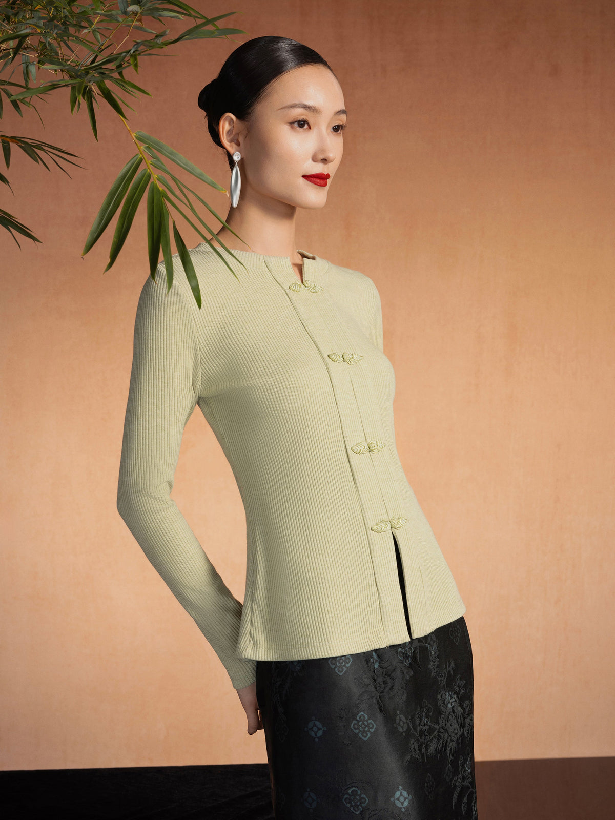 OGLmove Women's Ribbed Frog Button Long Sleeve Top