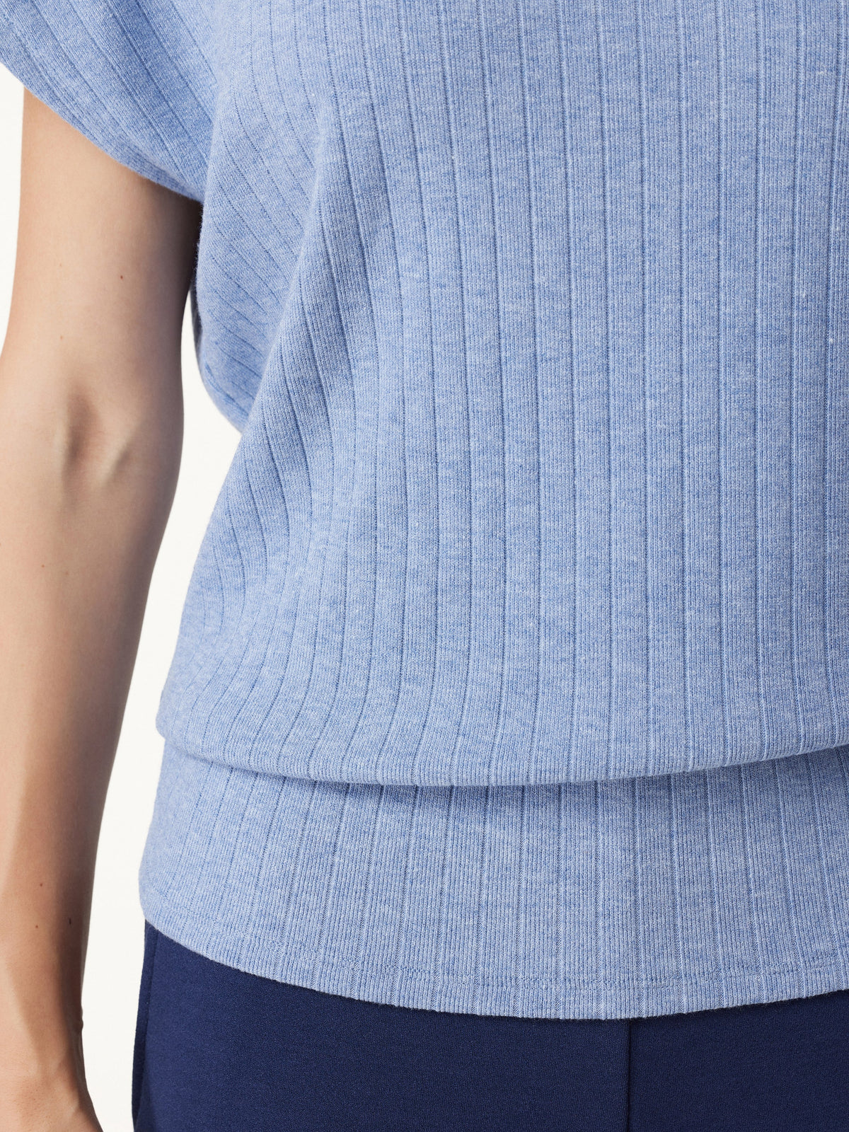 OGLmove Women's Mock Neck Cap Sleeve Banded Hem Top