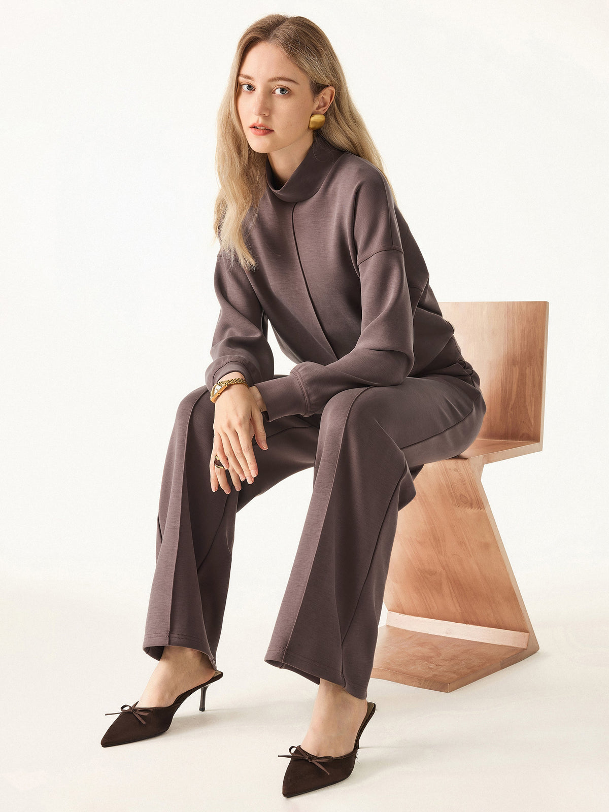 OGLmove Women's Mockneck Pullover & Mid Rise Straight Leg Pants Set