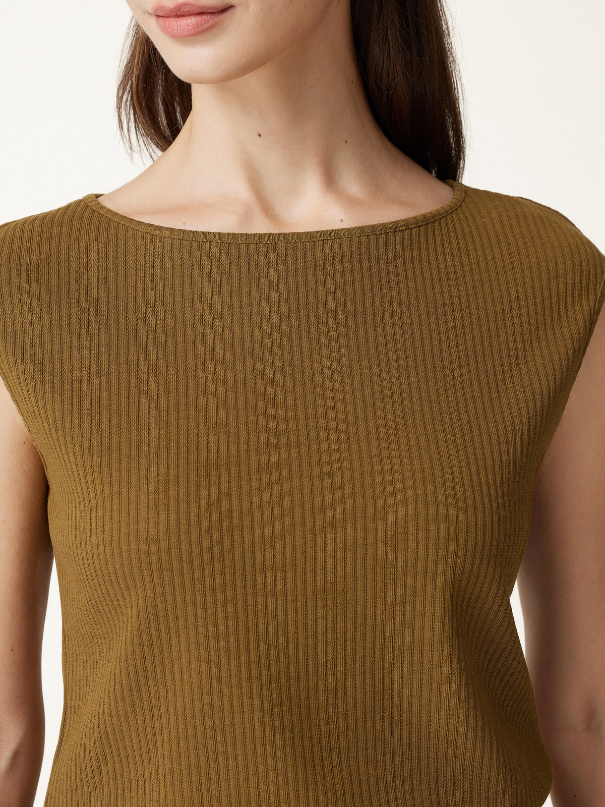Women's Textured Cotton Blend Boatneck Sleeveless Banded Hem Top
